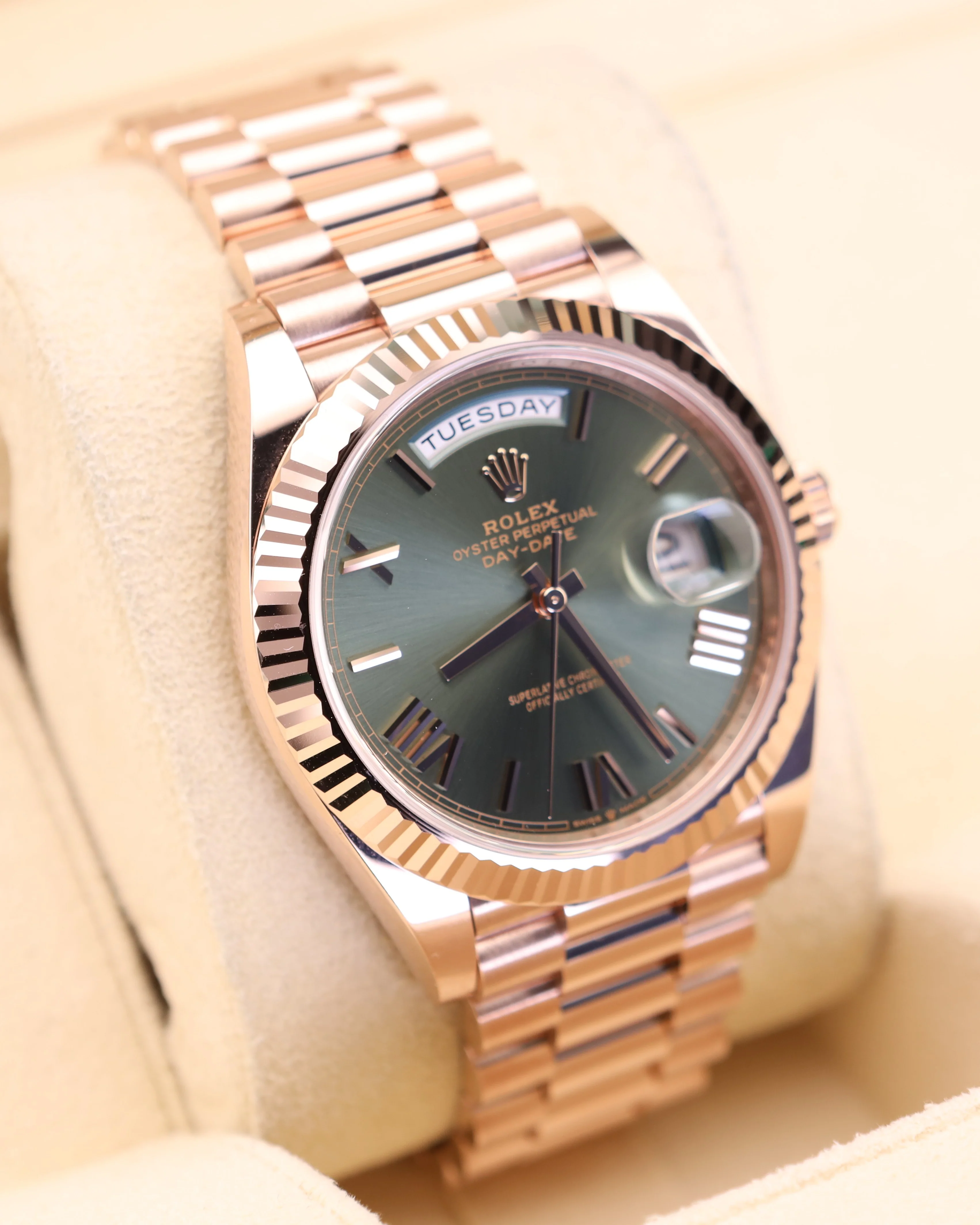 Rolex Day-Date 40 Olive Green Dial Rose Gold Presidential 228235 - Image 4