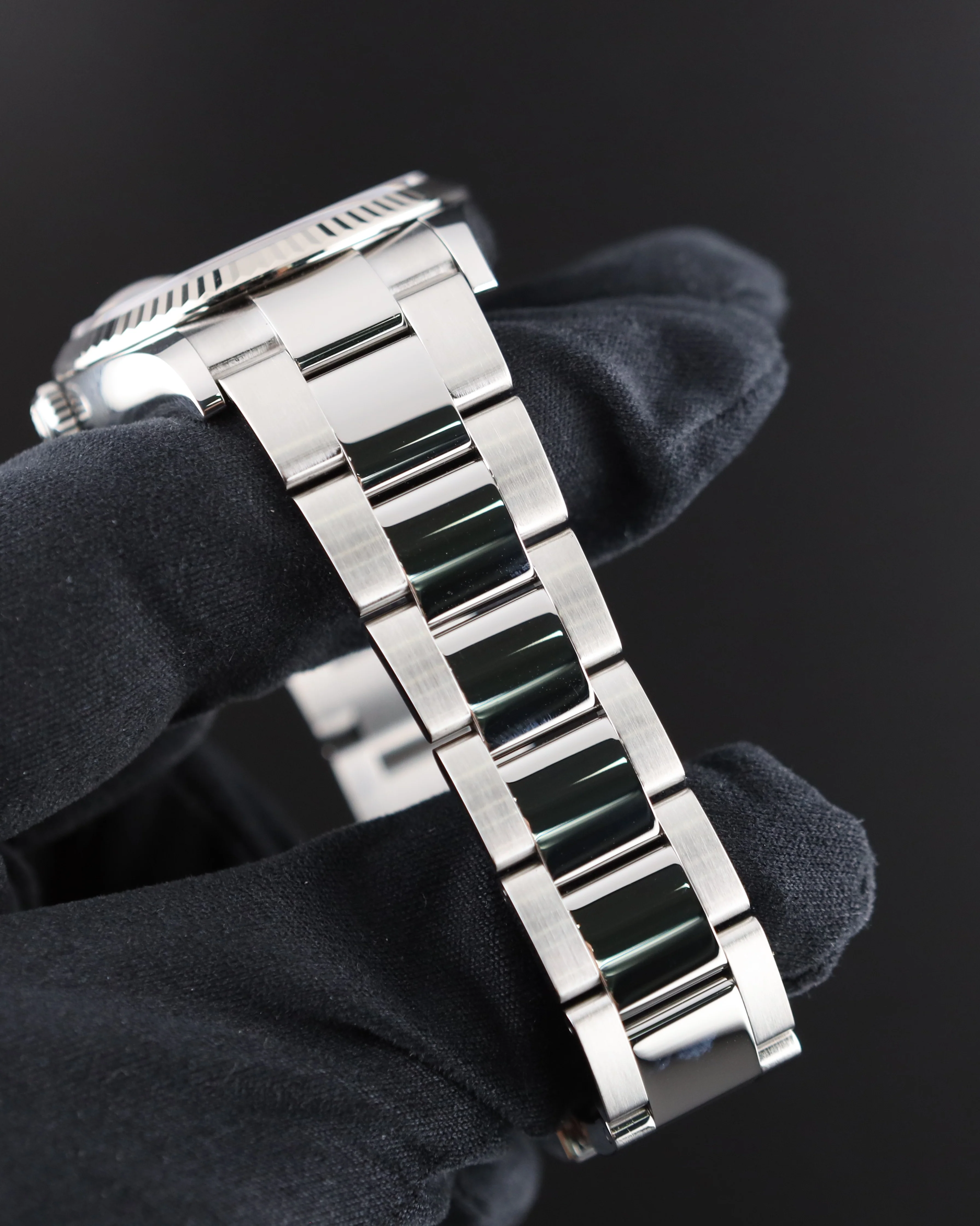Rolex Datejust 36mm White Roman Dial on Oyster 126234 - Image 3