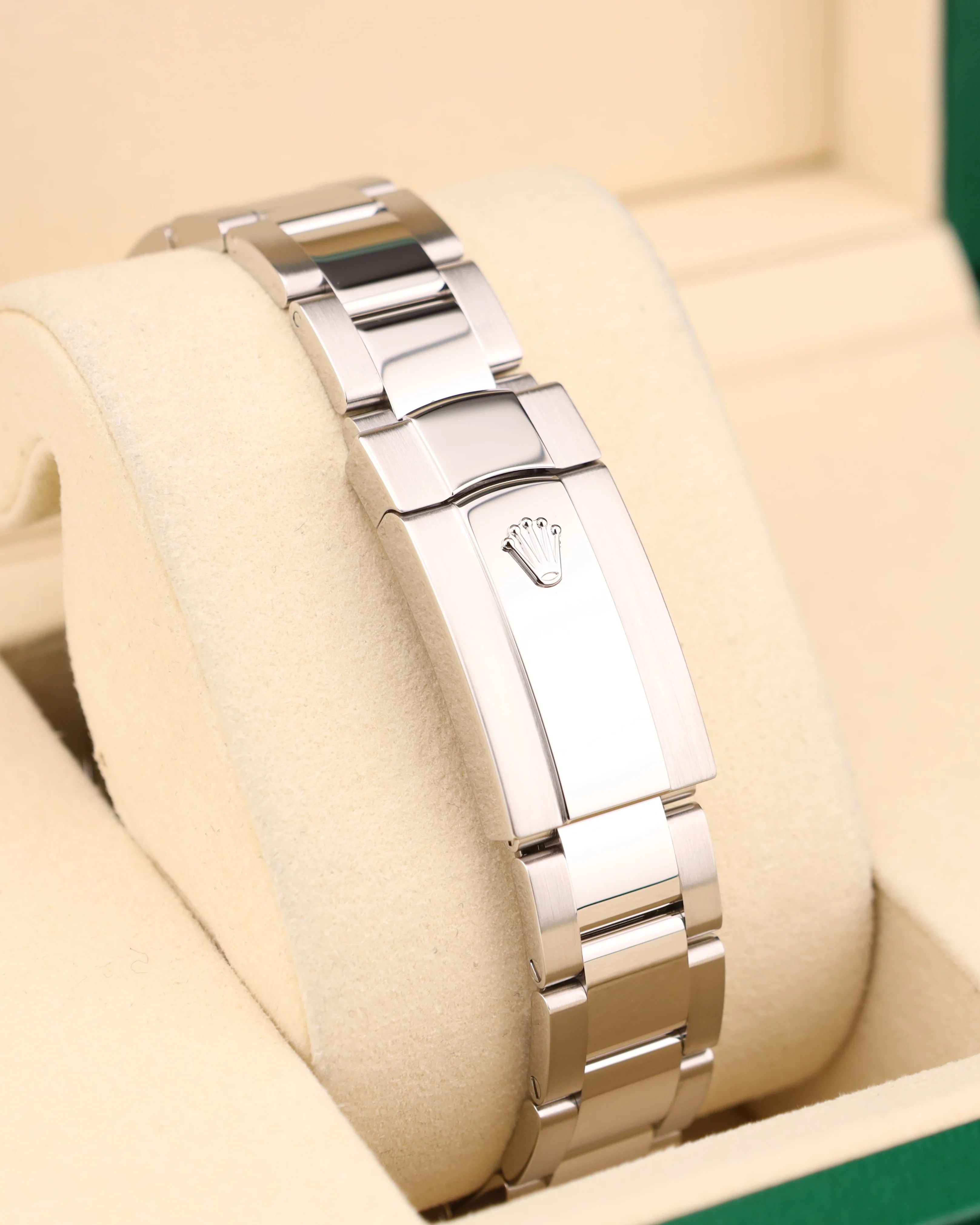 Rolex Datejust 41 Blue Dial Smooth Bezel on Oyster 126300 - Image 10
