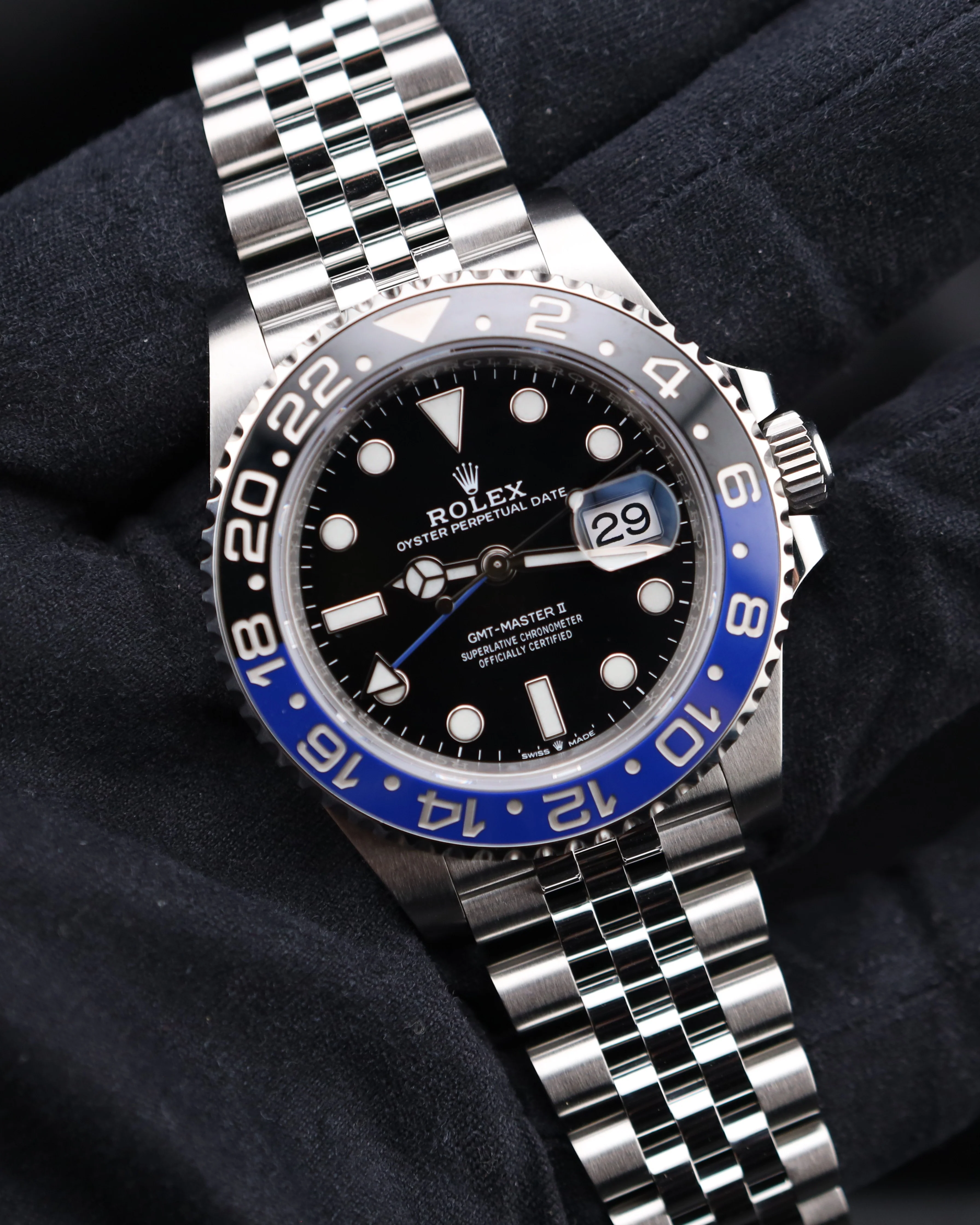 Rolex GMT-Master II Batgirl/Batman Jubilee 126710BLNR - Image 9
