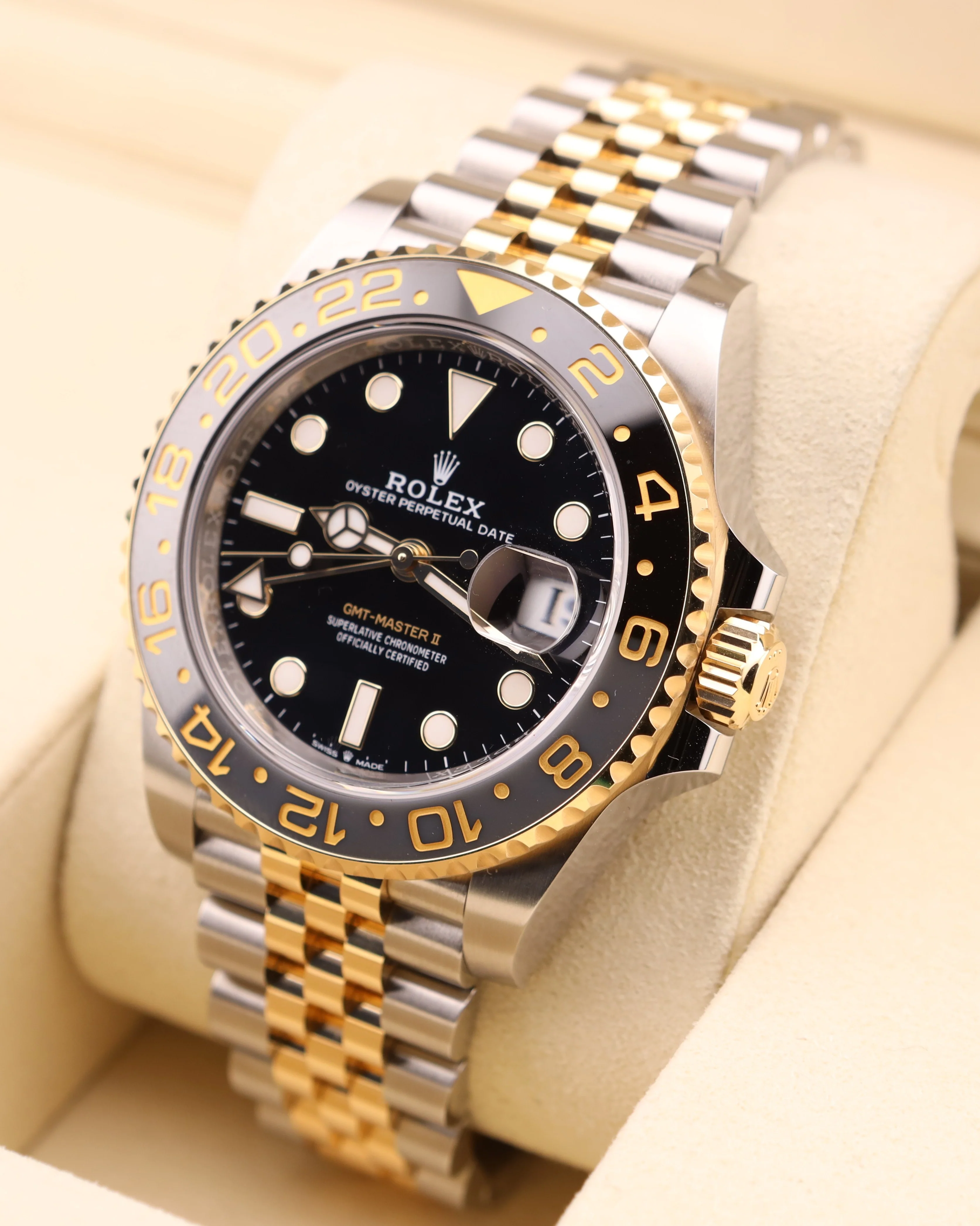 Rolex GMT-Master II Zombie/Bumblebee Two Tone Jubilee 126713GRNR - Image 3