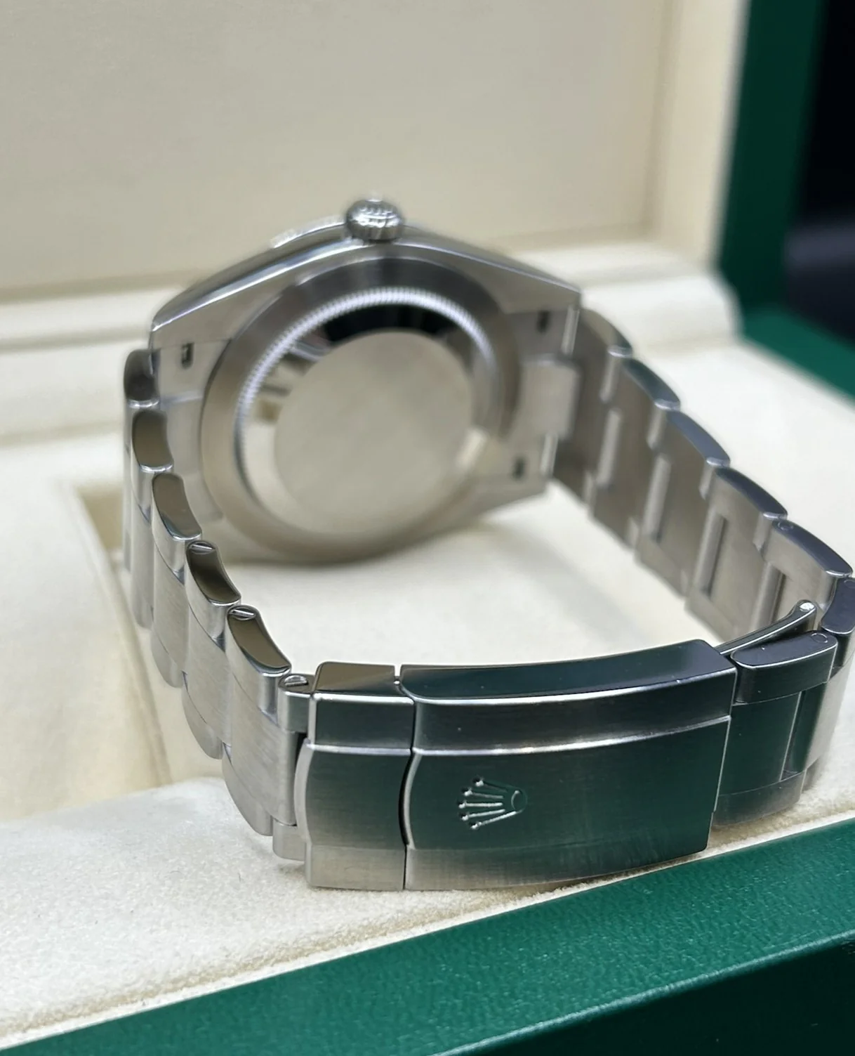 Rolex Oyster Perpetual 41 Green Dial 124300 - Image 11