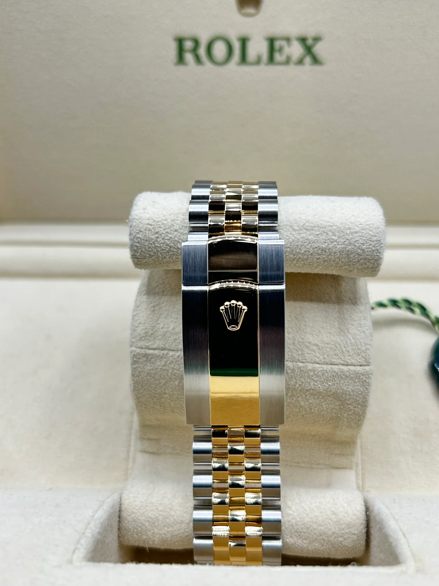Rolex Sky-Dweller 326933 Black Dial Jubilee - Image 6