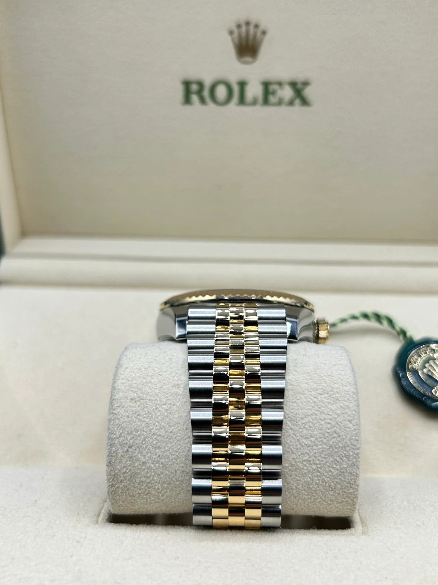 Rolex Sky-Dweller 326933 Black Dial Jubilee - Image 8