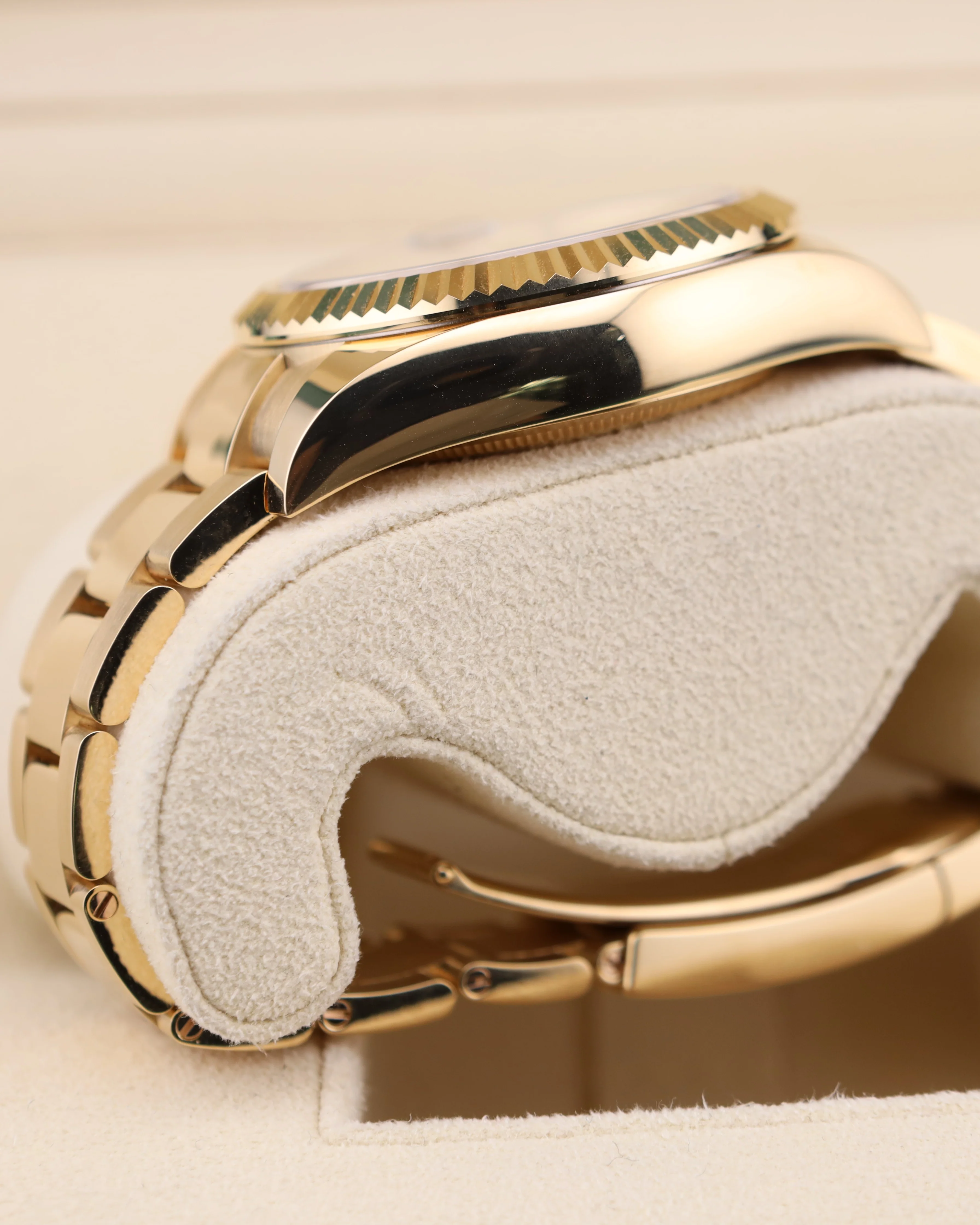 Rolex Sky-Dweller White Dial 18K Yellow Gold Oyster 326938 - Image 7