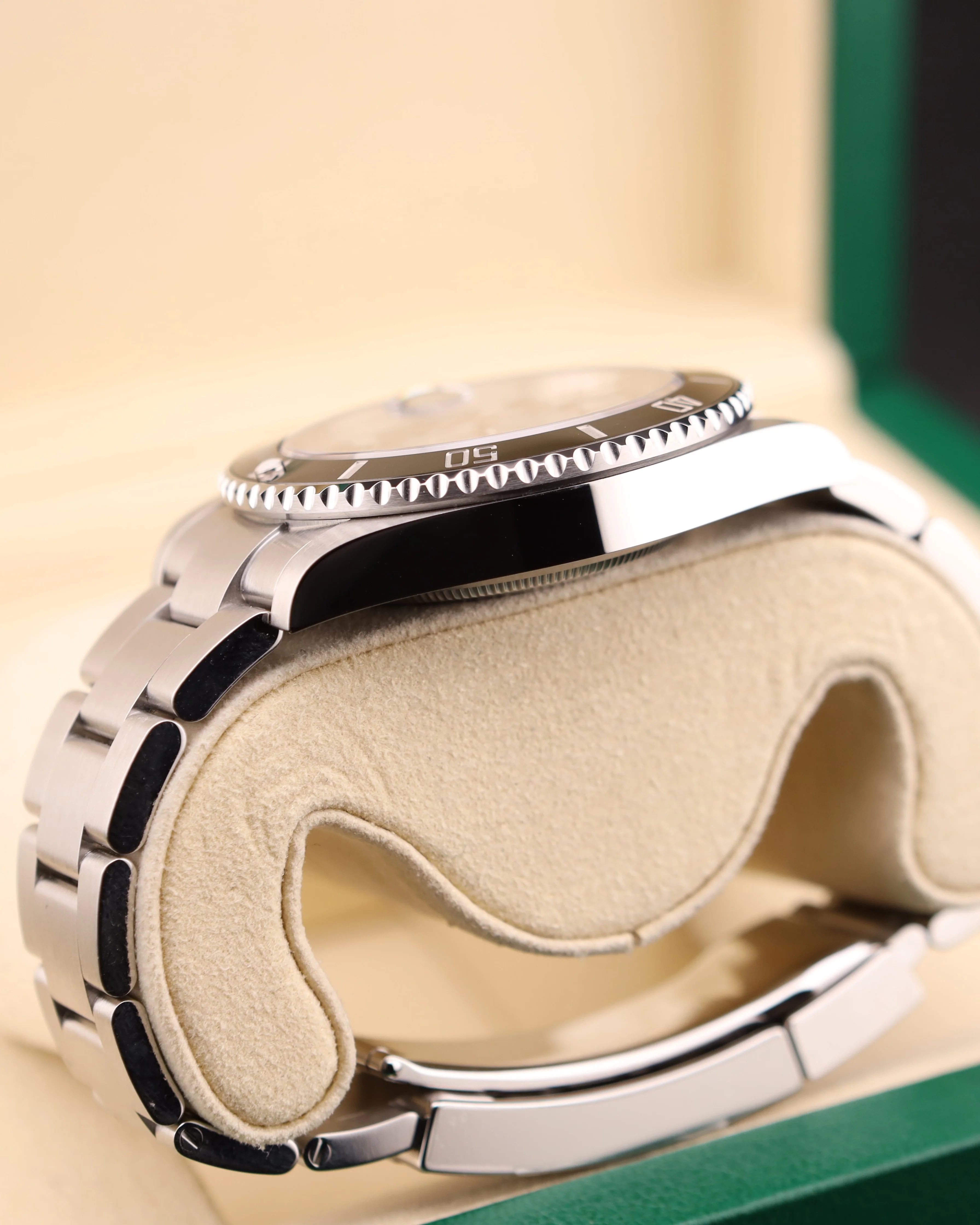 Rolex Submariner Date 41 Black Dial on Oyster 126610LN - Image 8