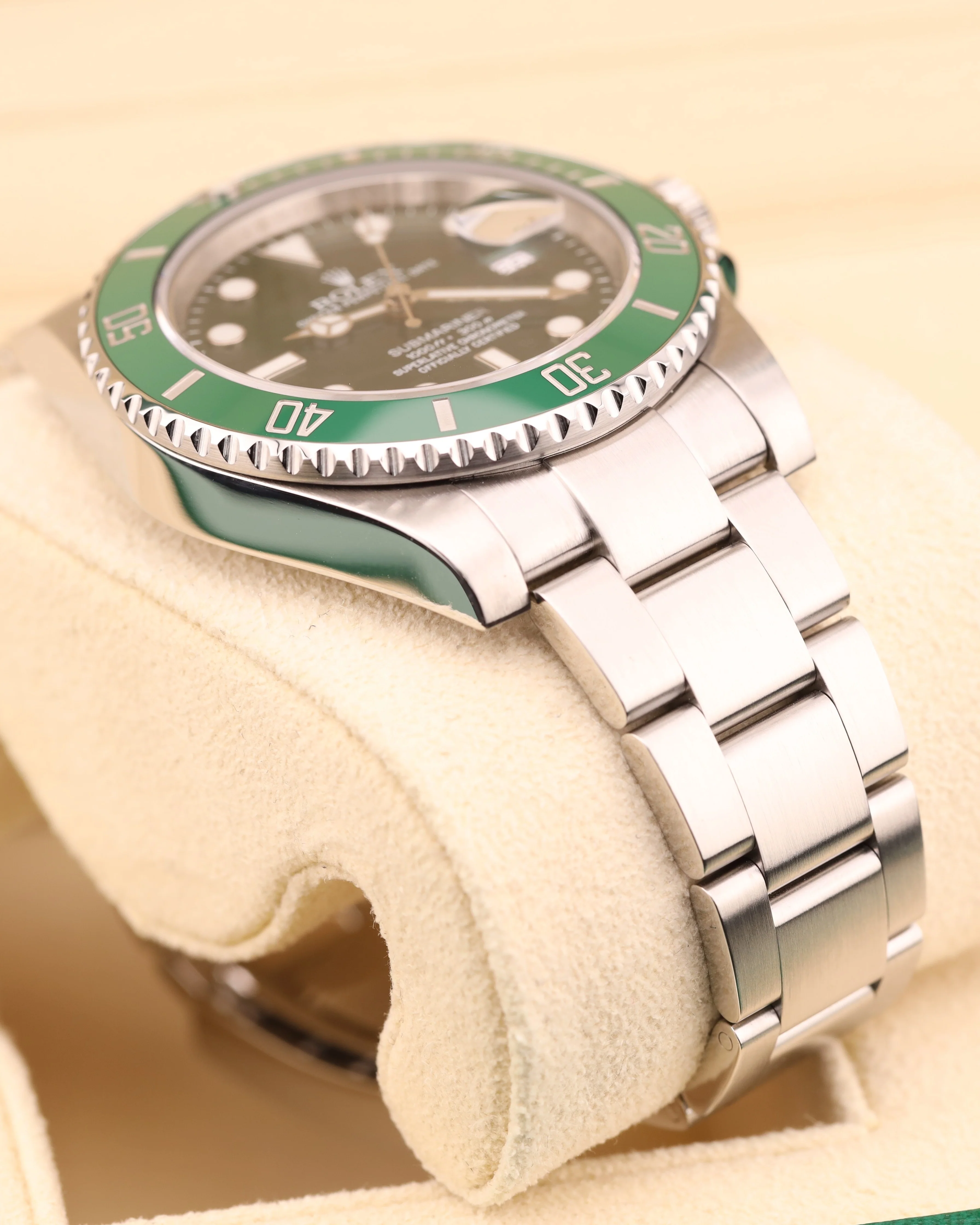 Rolex Submariner Date HULK Green Dial Oyster 116610LV - 2017 - Image 7