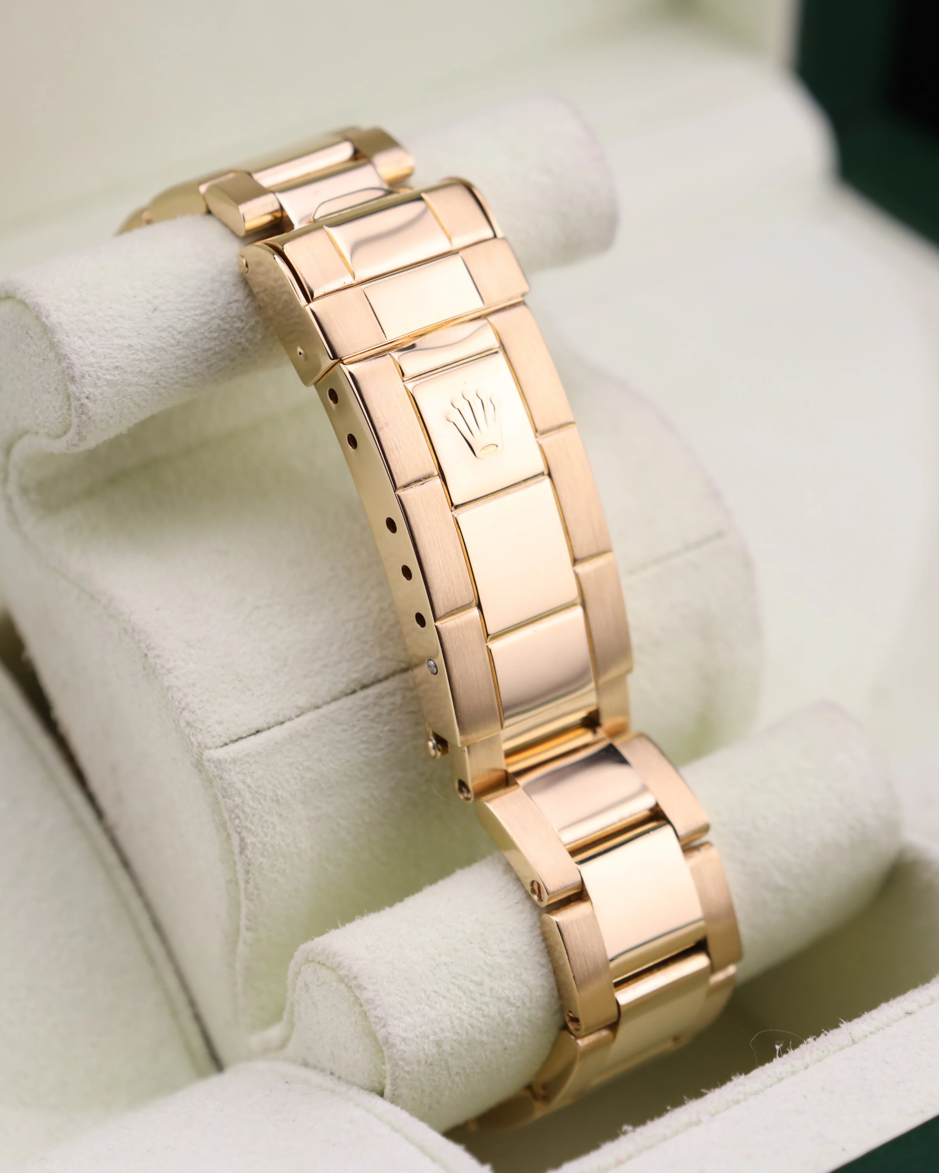 Rolex Submariner Date Champagne Serti Dial Yellow Gold 16618 - Image 8