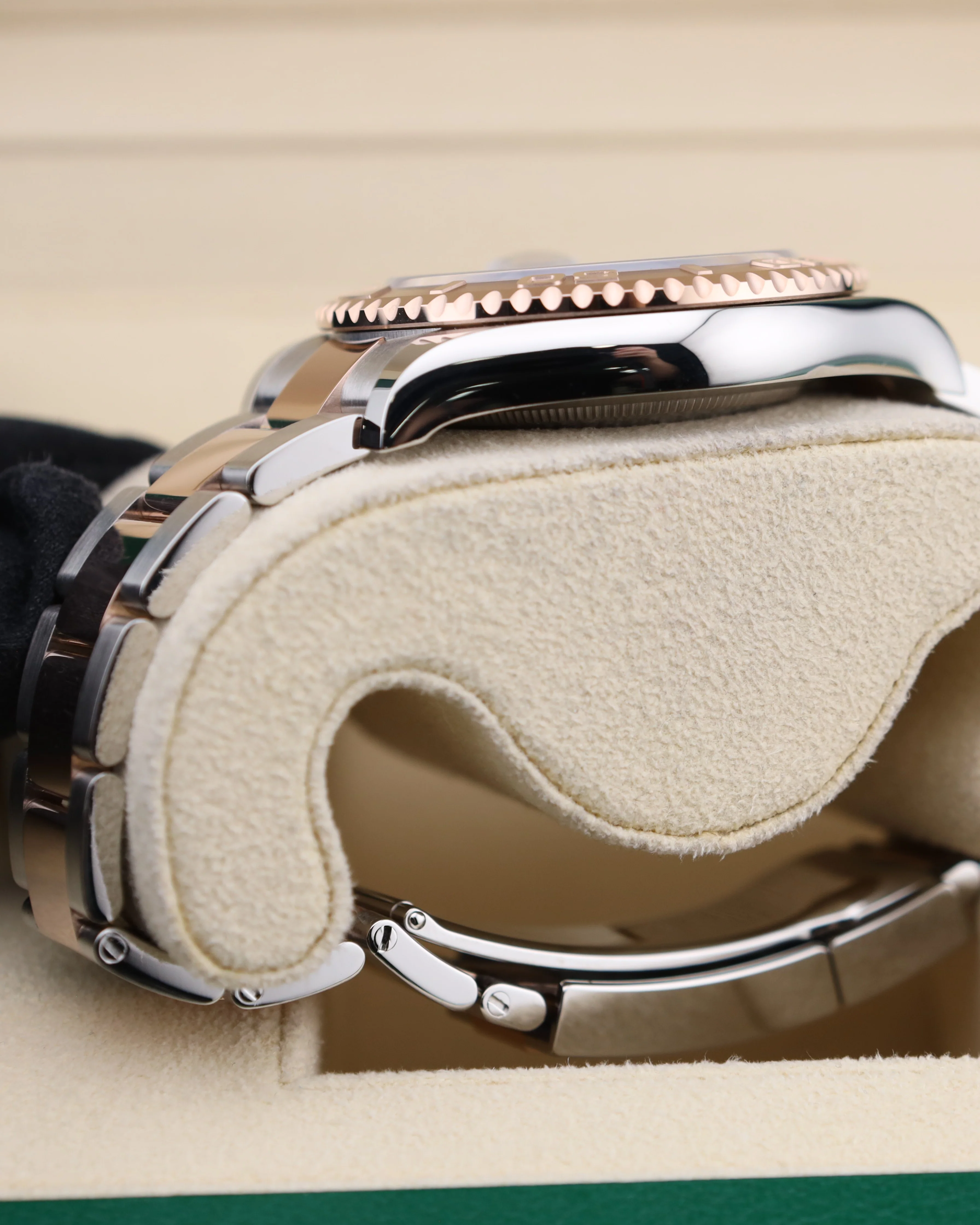 Rolex Yacht-Master 40 Black DIal Rose Gold 126621 - Image 7