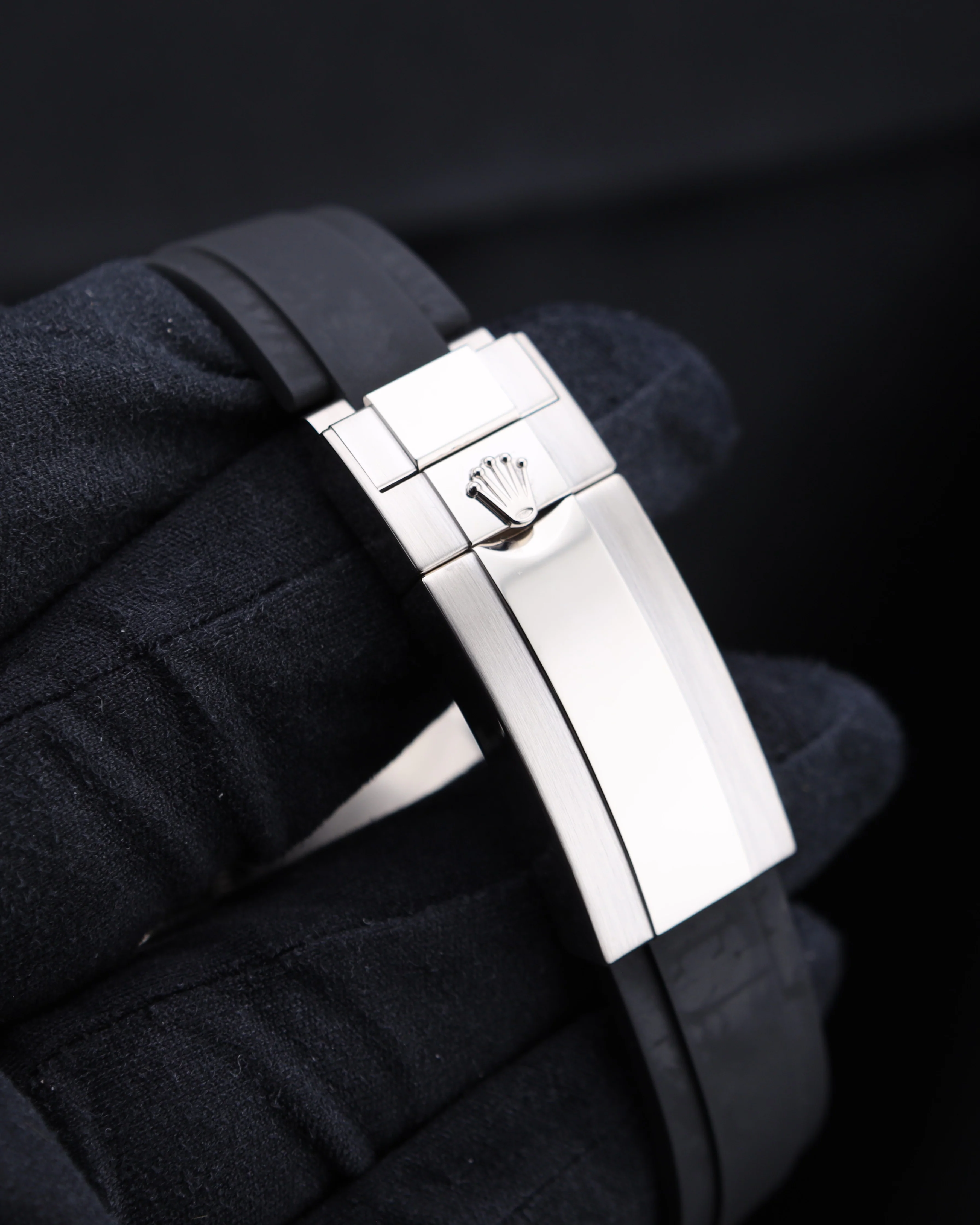 Rolex Yacht-Master 42 Black Dial White Gold on Oysterflex 226659 - Image 9