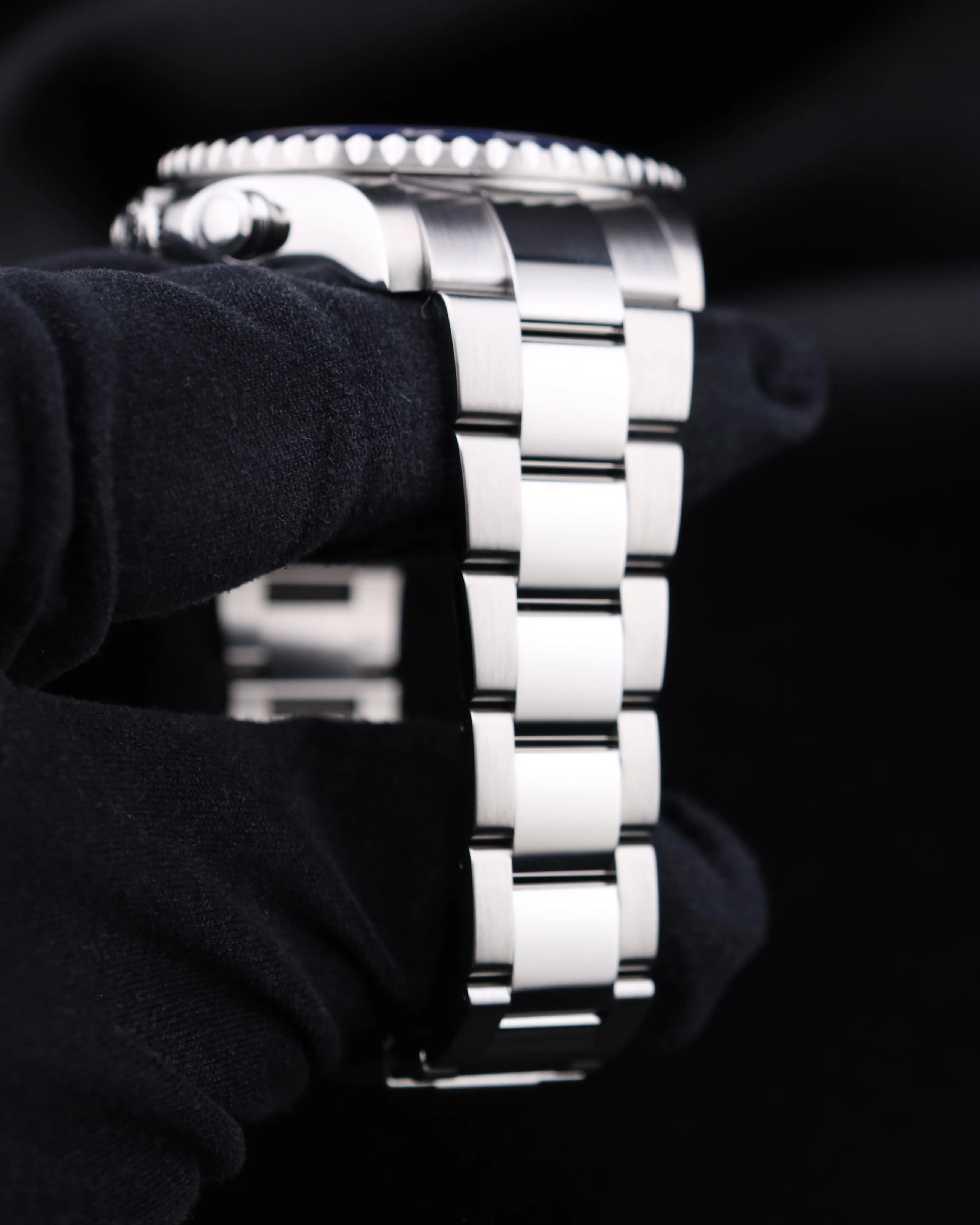 Rolex Yacht-Master II 44mm White Dial Blue Bezel 116680 - Image 13